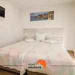 Appartement #035 2br Oura Village Pool & Prime Location