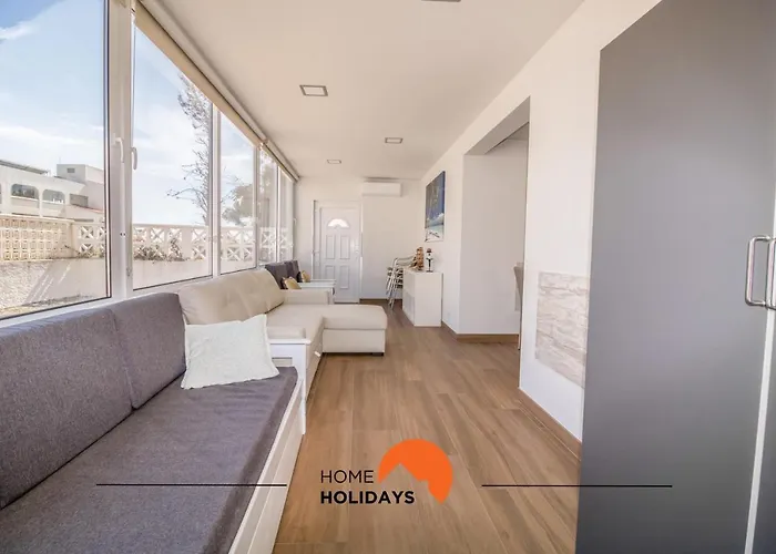 #035 T2 Oura Village By Holidays 아파트 *