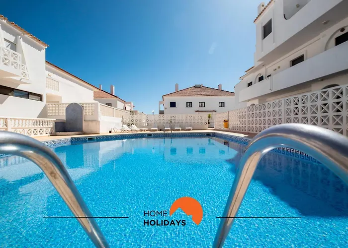 #035 T2 Oura Village By Holidays 아파트 *